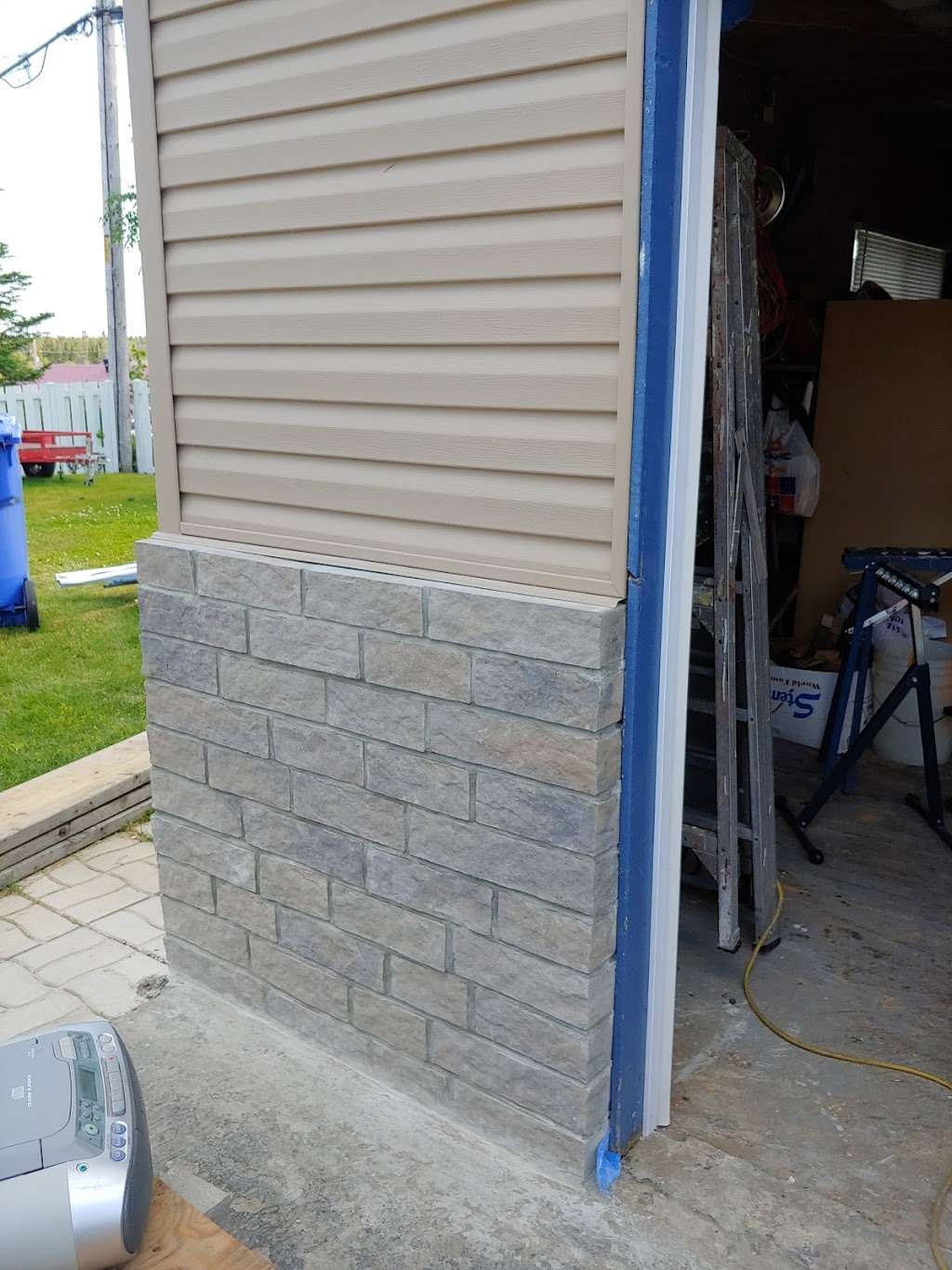 Montreal Brick & Stone Inc | 28 Bd Industriel, Saint-Eustache, QC J7R 5C1, Canada | Phone: (450) 473-4571