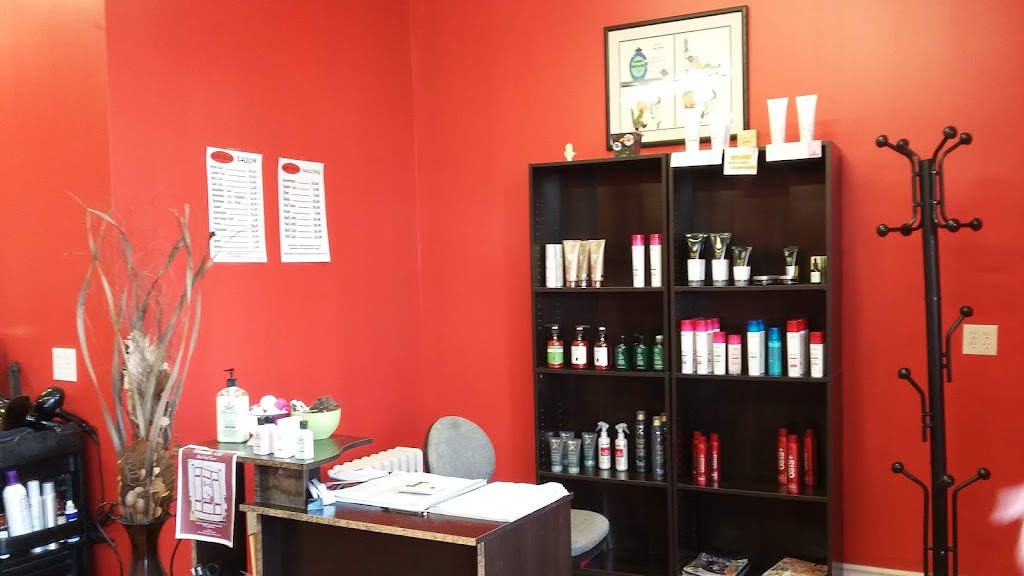 Busy Bees Salon | 97 Water St, Digby, NS B0V 1A0, Canada | Phone: (902) 245-6775