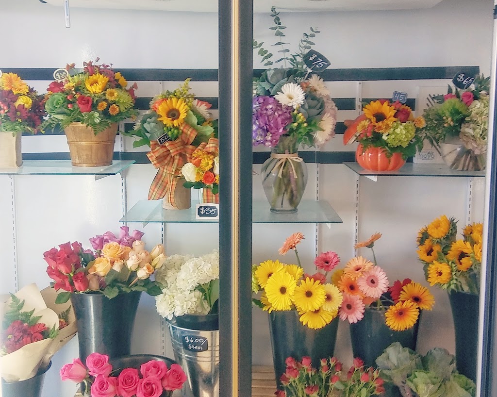 Simply Flowers | 15 Main St S, Newmarket, ON L3Y 3Y1S, Canada | Phone: (905) 715-7707