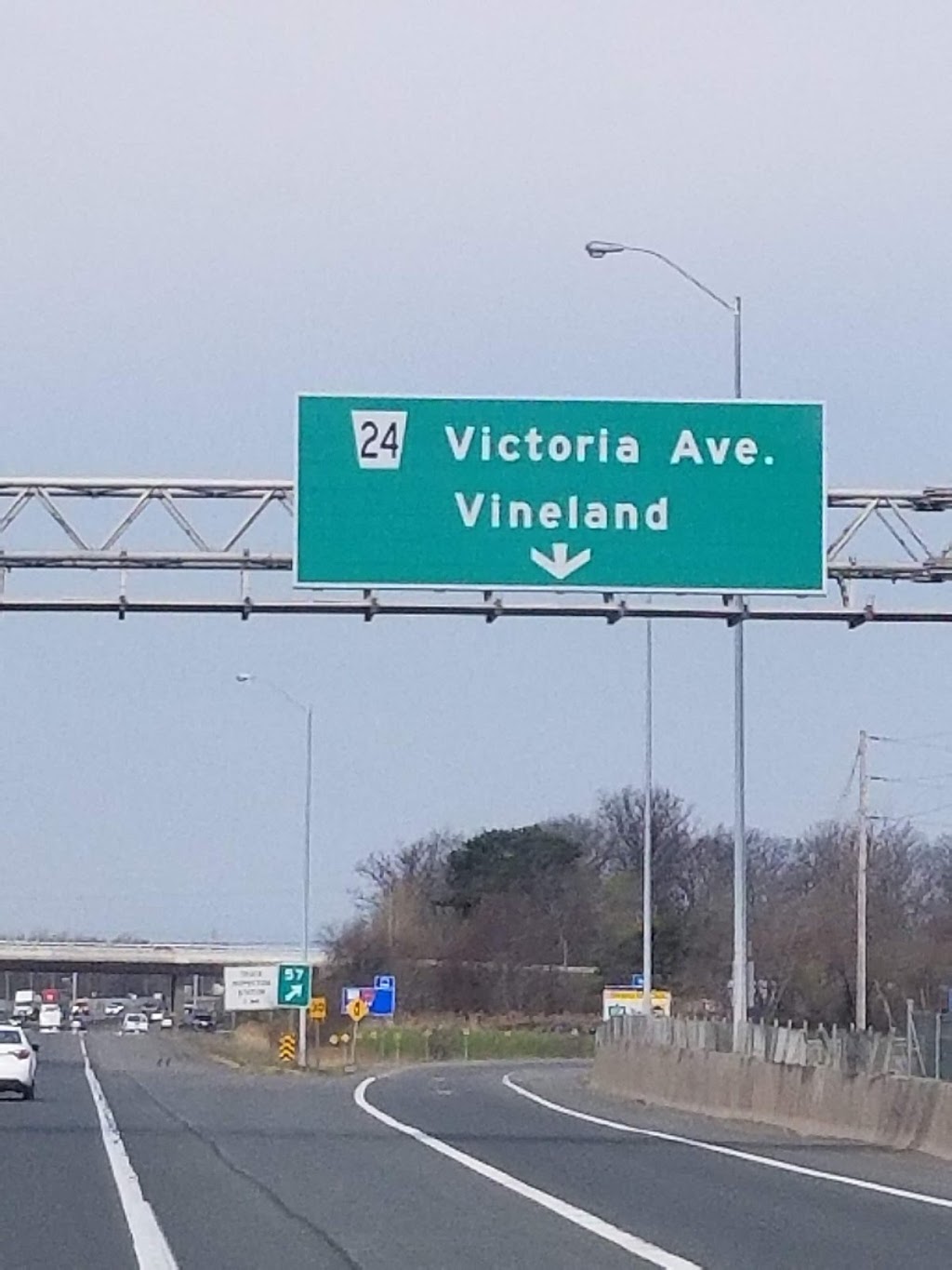 QEW - Victoria Ave Carpool Lot | 3218-3246 Marina Blvd, Vineland Station, ON L0R 2E0, Canada