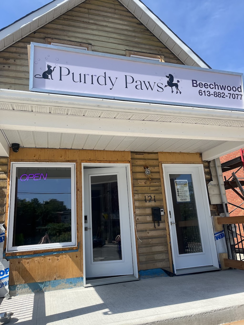 Purrdy Paws Beechwood | 121 Beechwood Ave., Ottawa, ON K1M 1L5, Canada | Phone: (613) 882-7077