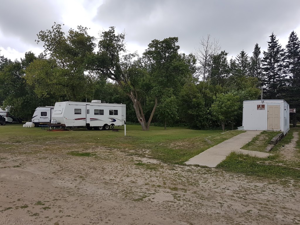 MacGregor Lions Club Campground | 107 Saunders St, MacGregor, MB R0H 0R0, Canada | Phone: (204) 685-2582