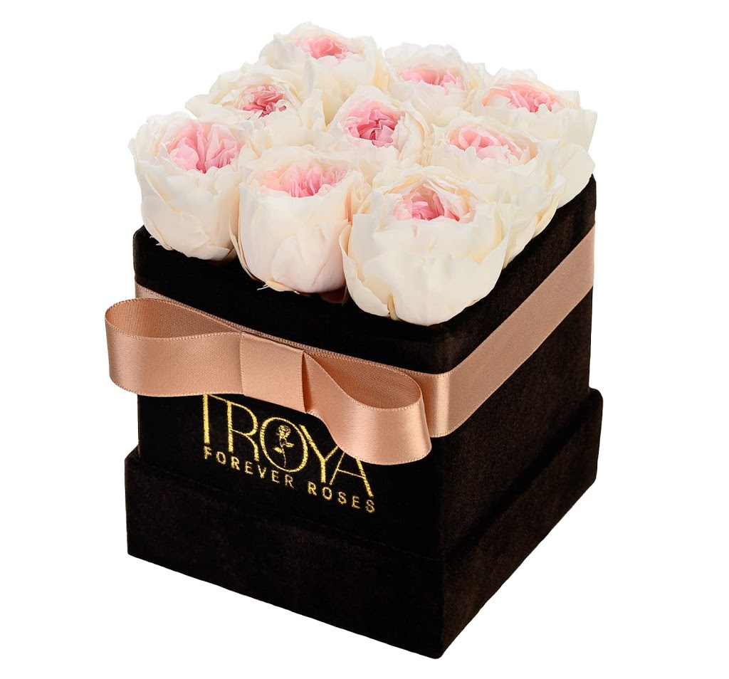 Forever Roses | 1734 Coram Crescent, Mississauga, ON L4X 1K9, Canada | Phone: (416) 909-0713