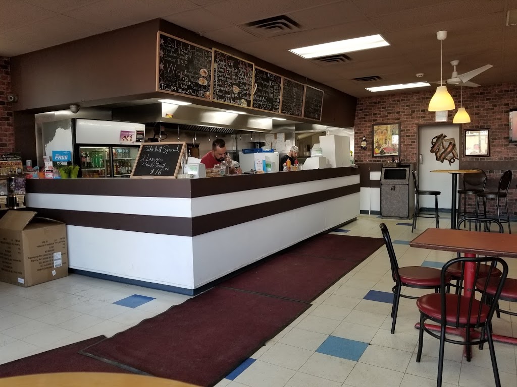 Queen Donair | 10068 156 St NW, Edmonton, AB T5P 2P8, Canada | Phone: (780) 489-1796