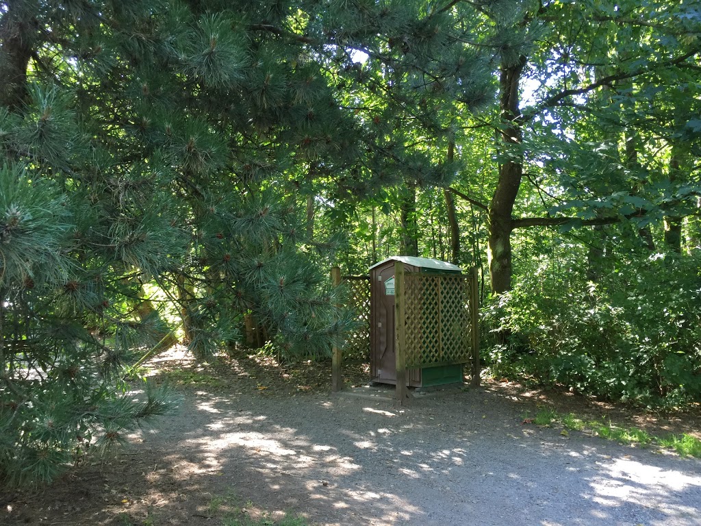 Imperial Trail Public Washroom | Imperial Trail (12), University Endowment Lands, BC V6N 2C4, Canada | Phone: (604) 224-5739