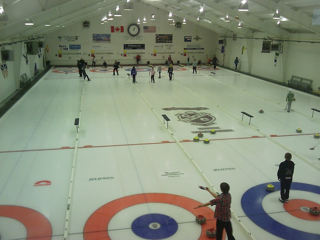 Elmwood Curling Club | 300 Brazier St, Winnipeg, MB R2L 1P3, Canada | Phone: (204) 667-5726