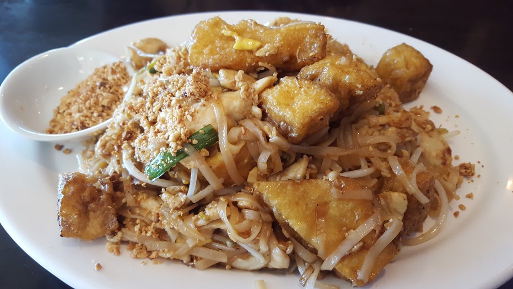 Cha Baa Thai Restaurant | 1511 Bedford Hwy, Bedford, NS B4A 1E3, Canada | Phone: (902) 446-8899