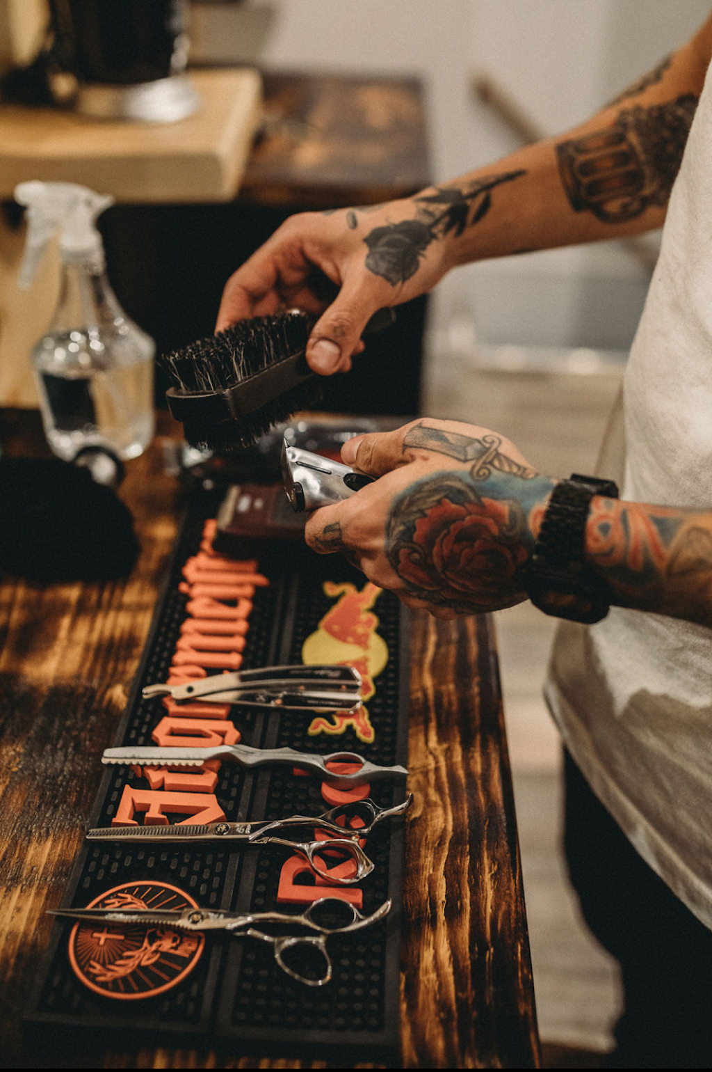 Jackalope Barbershop&Salon | 20 Avenue Lafleur S, Saint-Sauveur, QC J0R 1R0, Canada | Phone: (514) 293-3344