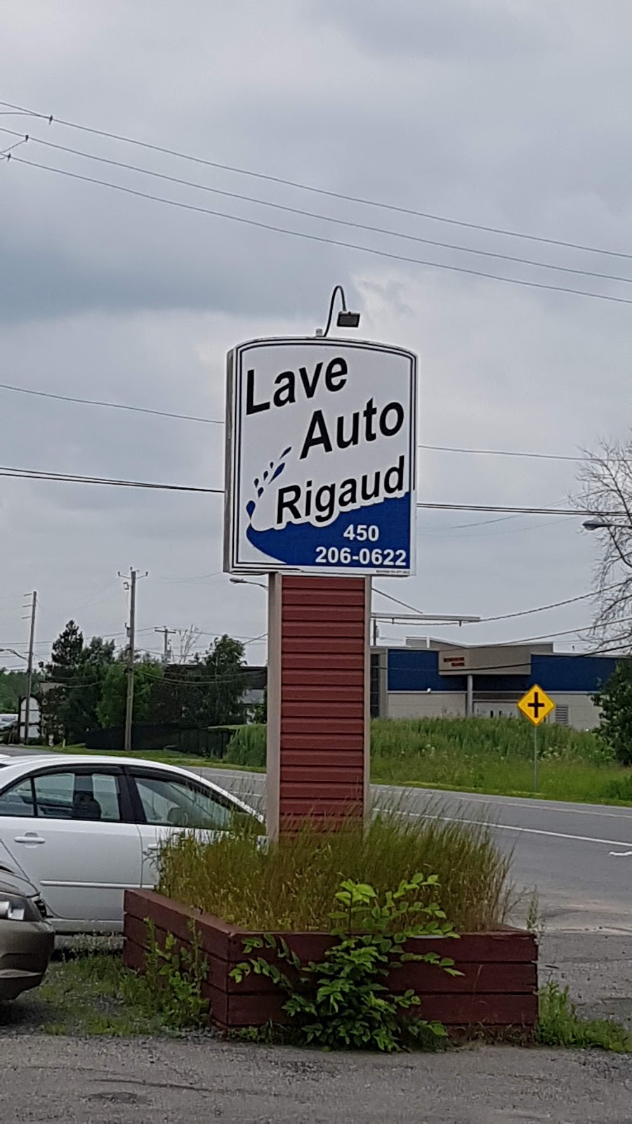 Lave Auto Rigaud | 44 Rue Saint-Jean-Baptiste Ouest, Rigaud, QC J0P 1P0, Canada | Phone: (450) 206-0622