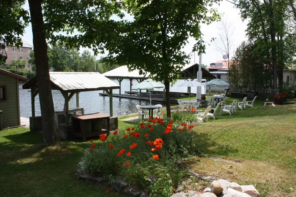 Riverside Lodge | 84 Front St E, Bobcaygeon, ON K0M 1A0, Canada | Phone: (705) 738-2193