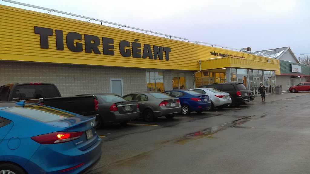 Tigre Géant | 4450 Boulevard Saint-Joseph, Saint-Nicéphore, QC J2A 1A7, Canada | Phone: (819) 475-2201