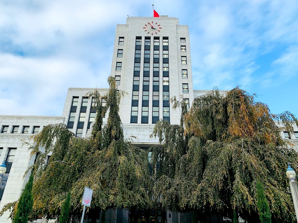 Vancouver City Hall | 453 W 12th Ave, Vancouver, BC V5Y 1V4, Canada | Phone: (604) 873-7000