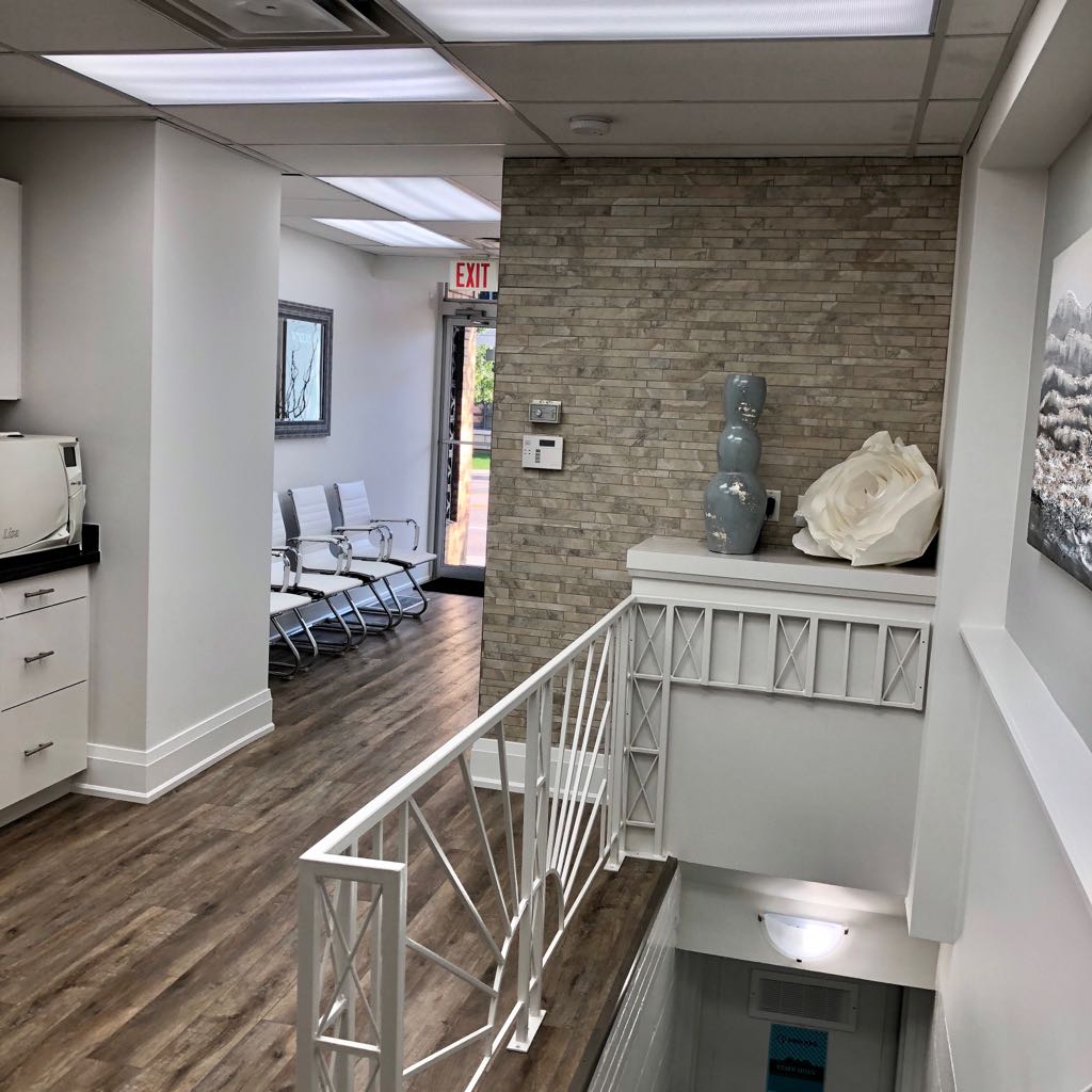 Dundas Dental and Hygiene Clinic | 4154 Dundas St W, Etobicoke, ON M8X 1X3, Canada | Phone: (416) 233-1933