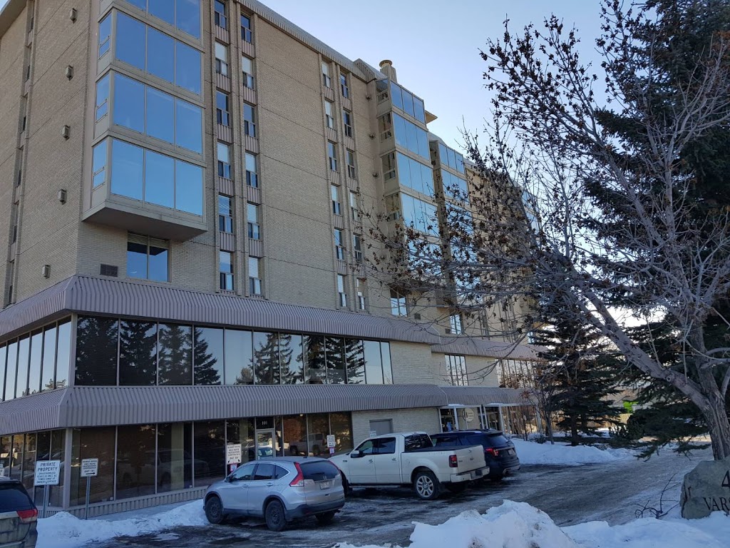 Varsity Square Apartments | 4515 Varsity Dr NW, Calgary, AB T3A 0Z8, Canada | Phone: (800) 310-9255