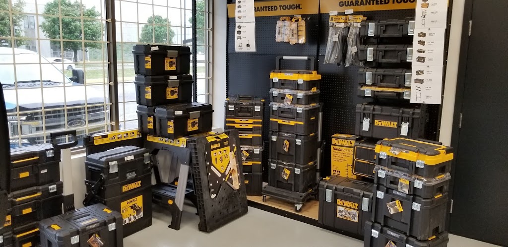 DeWALT Porter Cable Centre De Services Dusine | 4975 Rue Rideau Local 175, Québec, QC G2E 5H5, Canada | Phone: (418) 864-4300