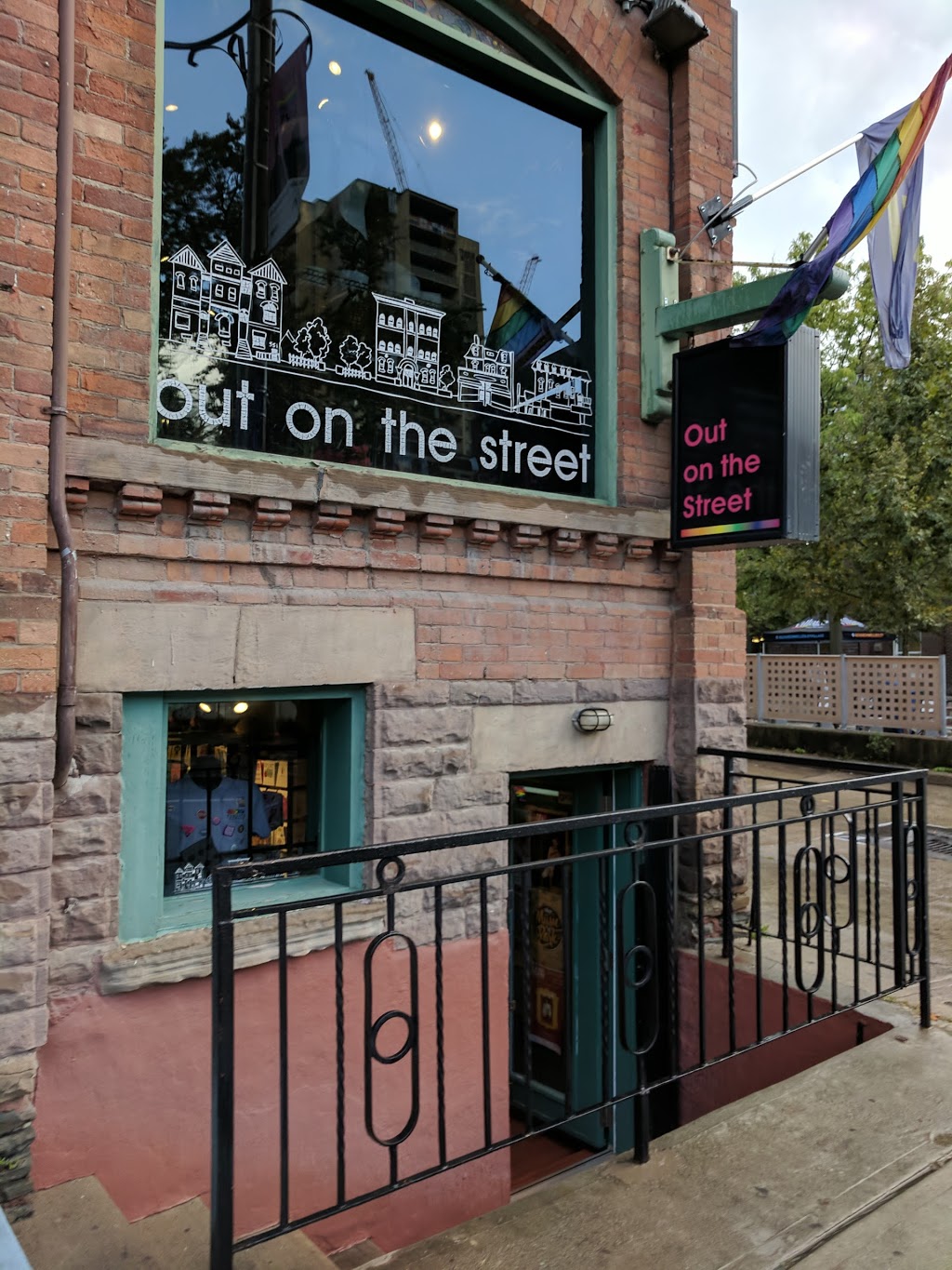 Out On The Street Inc | 551 Church St, Toronto, ON M4Y 2E2, Canada | Phone: (416) 967-2759