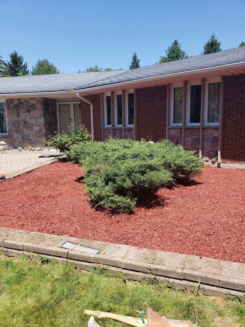 Green World Landscaping ltd | 247 Cairn St, London, ON N5Z 3W6, Canada | Phone: (226) 977-6162