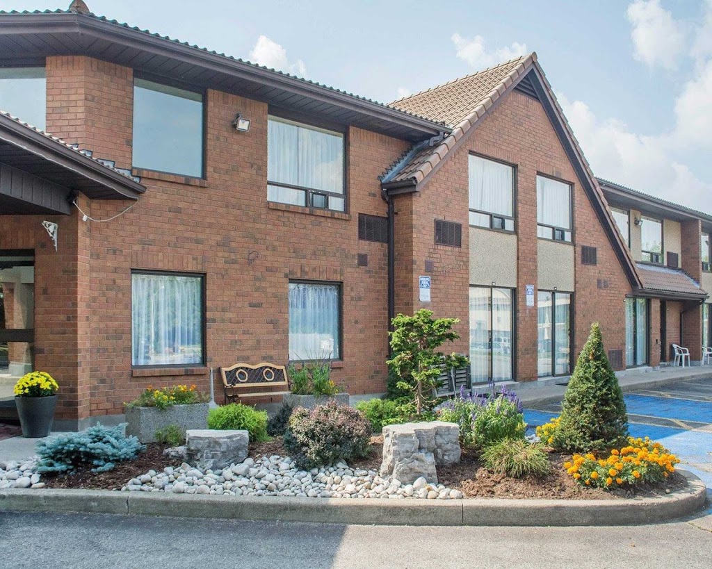 Comfort Inn | 220 Holiday Inn Dr, Cambridge, ON N3C 1Z4, Canada | Phone: (519) 658-1100