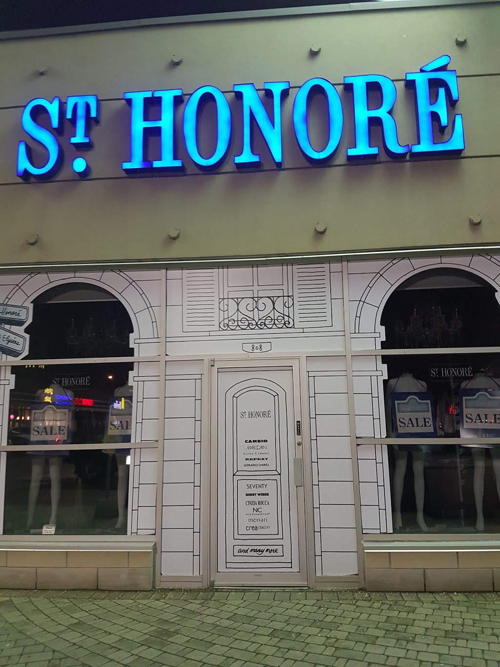 Saint Honoré | 808 York Mills Rd, North York, ON M3B 1X8, Canada | Phone: (416) 449-2672