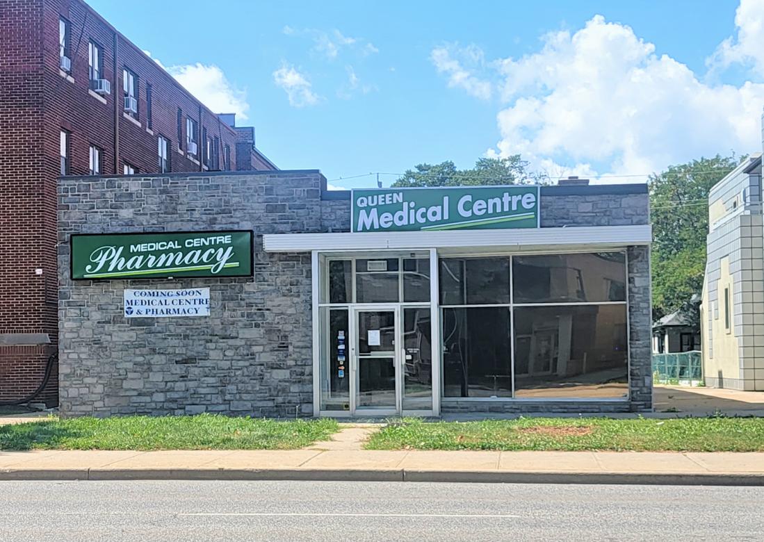 Medical centre Walk-in clinic @ Queen Medical Centre | 1591 Ouellette Ave, Windsor, ON N8X 1K5, Canada | Phone: (519) 419-4294