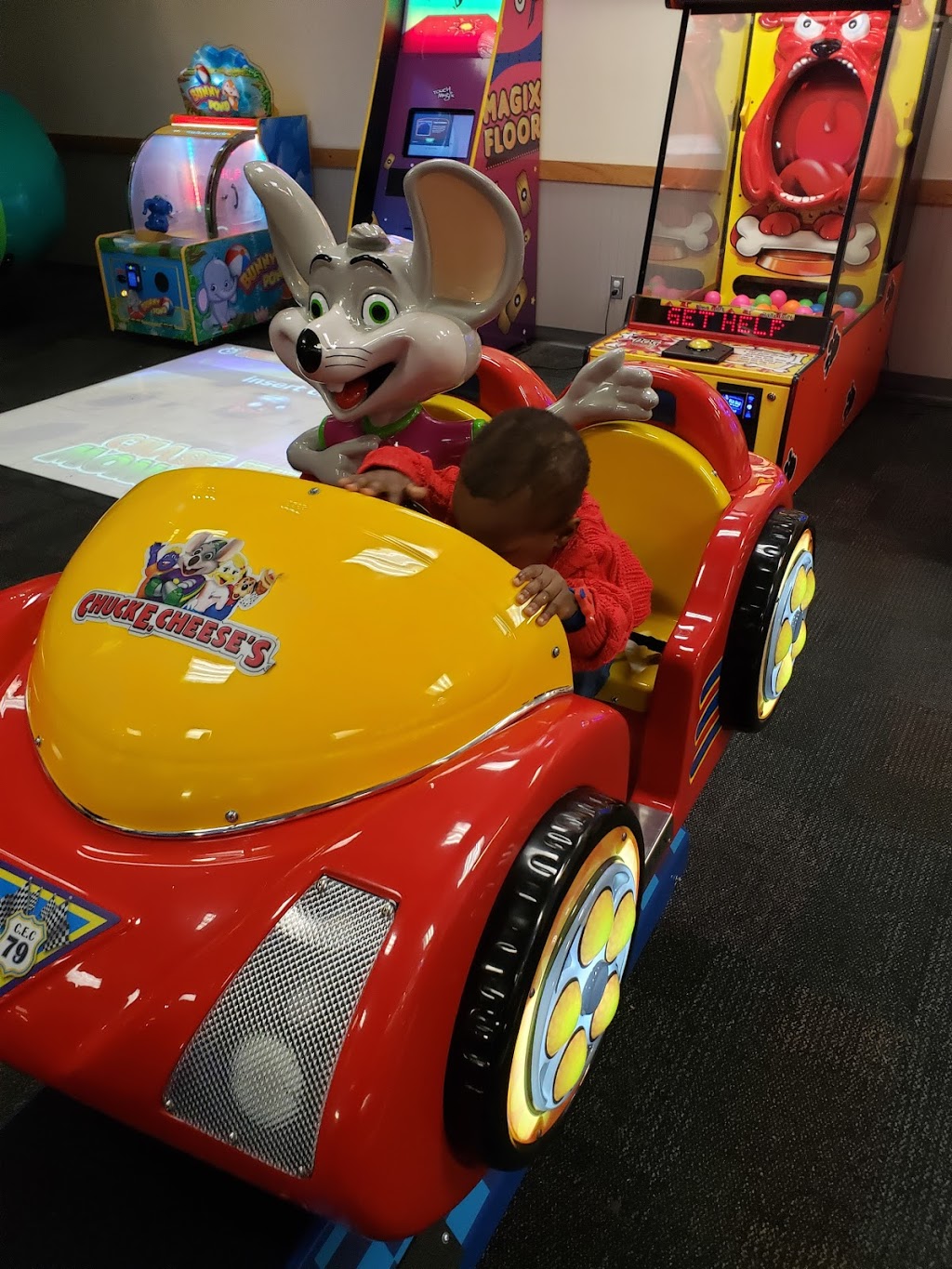 Chuck E. Cheese | 4141 Dixie Rd, Mississauga, ON L4W 1V5, Canada | Phone: (905) 602-5502