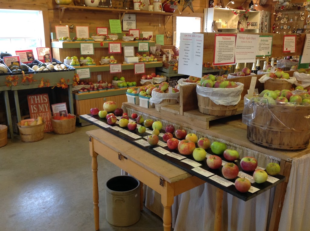 Harvest Moon Orchard | 4625 Carp Rd, Carp, ON K0A 1L0, Canada | Phone: (613) 839-0378