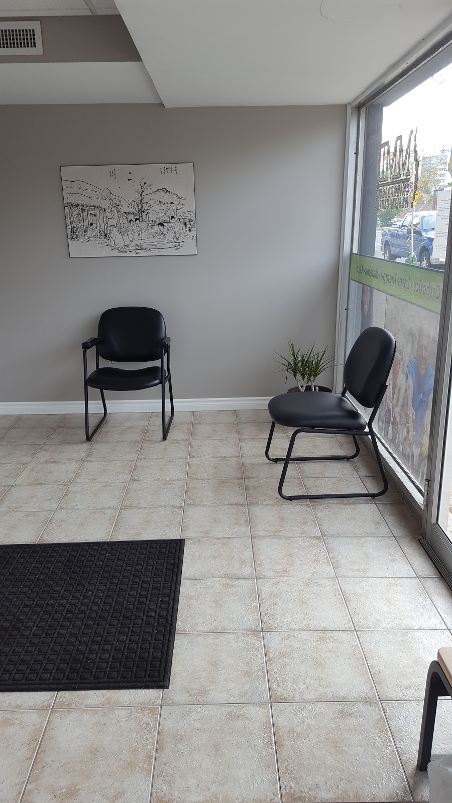 MMD Chiropractic Health Centre | 866 King St W, Hamilton, ON L8S 1K3, Canada | Phone: (905) 529-2911