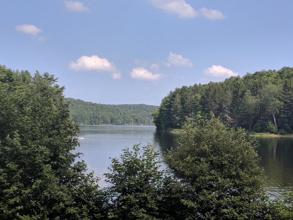 Parent Beach | 300 Chemin du Lac-Philippe, Sainte-Cécile-de-Masham, QC J0X 2W0, Canada