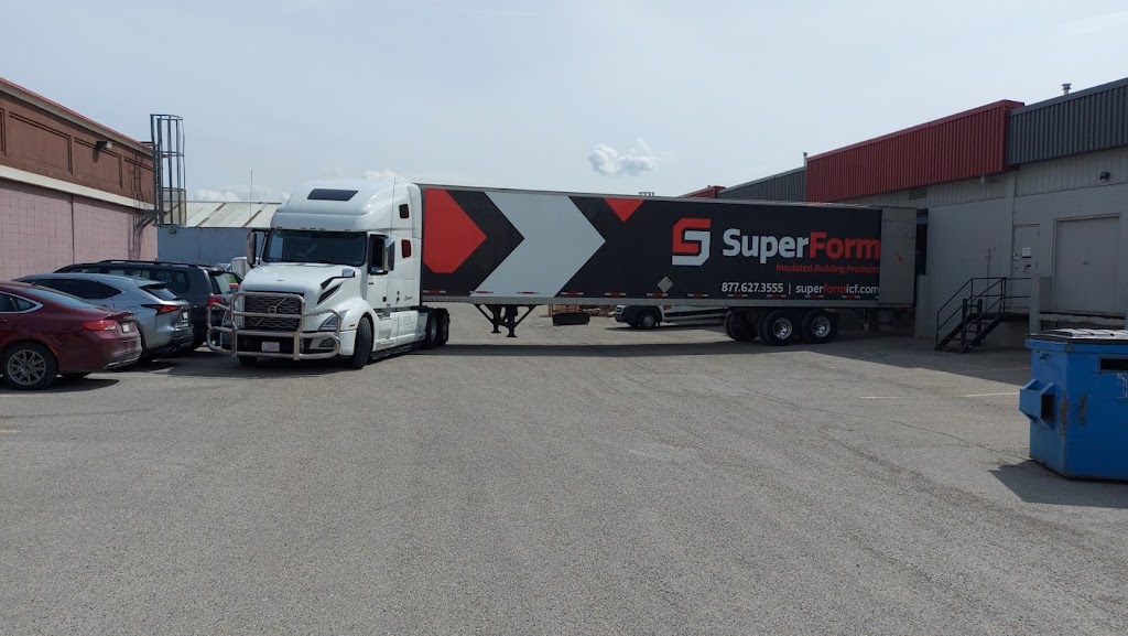 Super Transport Solutions | 1065 Willow St, Pincher Creek, AB T0K 1W0, Canada | Phone: (403) 627-3555 ext. 116