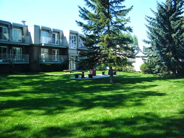Willow Green Estates | 9940 Fairmount Dr SE, Calgary, AB T2J 0S5, Canada | Phone: (403) 278-5231