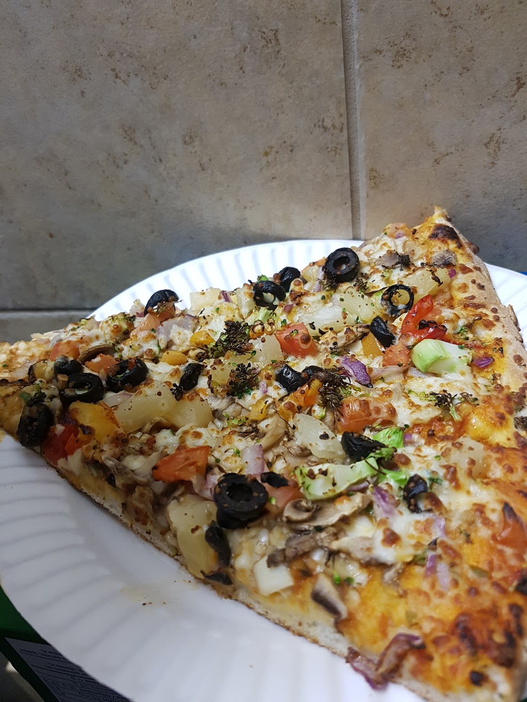 City South Pizza | 7700 Hurontario St, Brampton, ON L6Y 4M3, Canada | Phone: (905) 457-5557