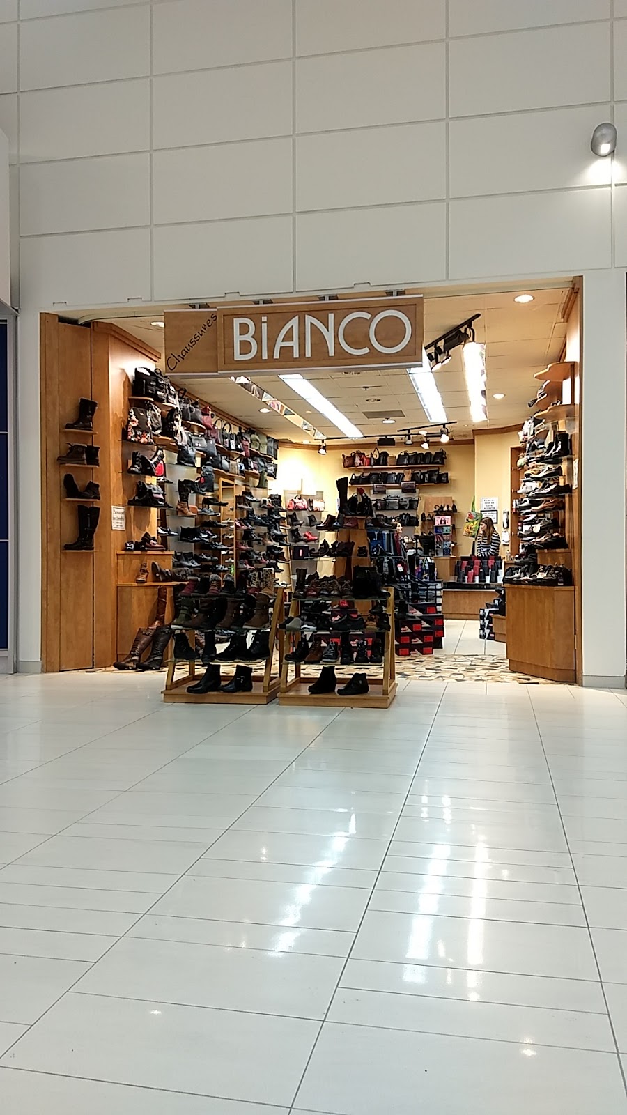 Chaussures Bianco | 3050 Boul de Portland, Sherbrooke, QC J1L 1K1, Canada | Phone: (819) 565-9990