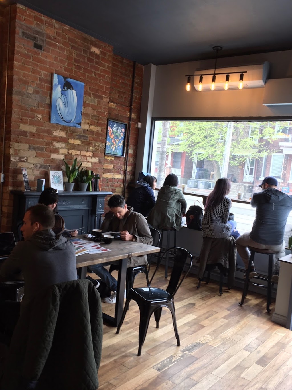 Bellwoods Coffee and Gelato | 1006 Dundas St W, Toronto, ON M6J 1W6, Canada | Phone: (416) 806-3331