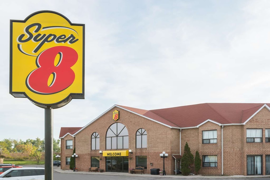 Super 8 by Wyndham Mt Hope Hamilton Intl Arpt ON | 2975 Homestead Dr, Mount Hope, ON L0R 1W0, Canada | Phone: (289) 866-1577