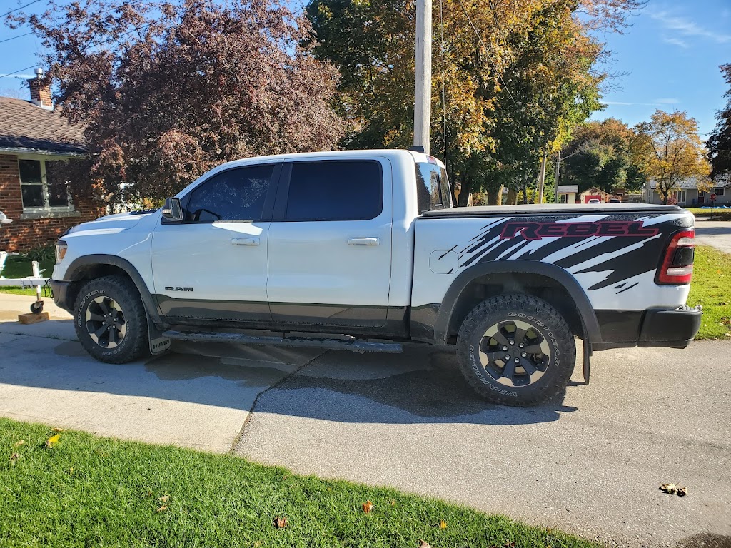 Johnny Tint Graphics & Design | 220 14th St W, Owen Sound, ON N4K 3X8, Canada | Phone: (519) 270-1719