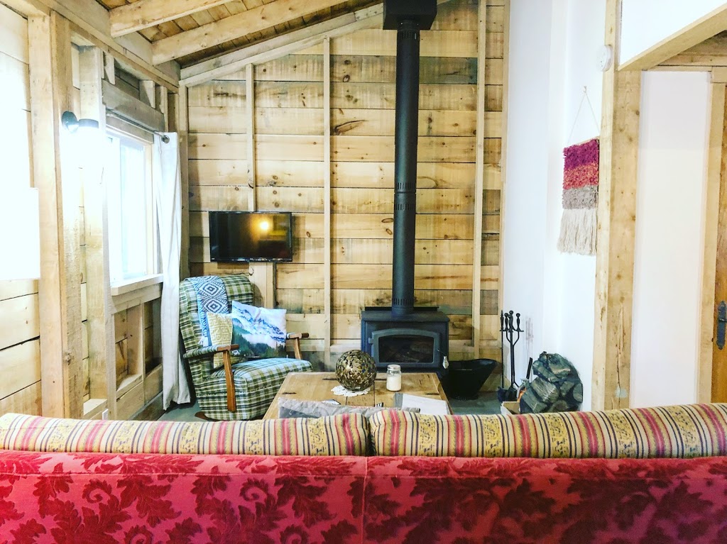 Le Village Suisse - Chalets | 1175 Rue de la Sapinière, Val-David, QC J0T 2N0, Canada | Phone: (877) 978-4773