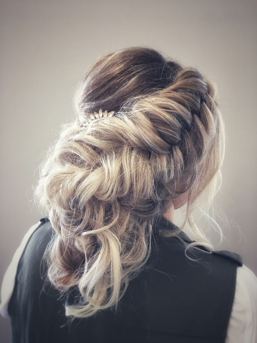 Hair Fashion & Bridal Salon | 522 Main St W, Grimsby, ON L3M 1T5, Canada | Phone: (905) 945-1986