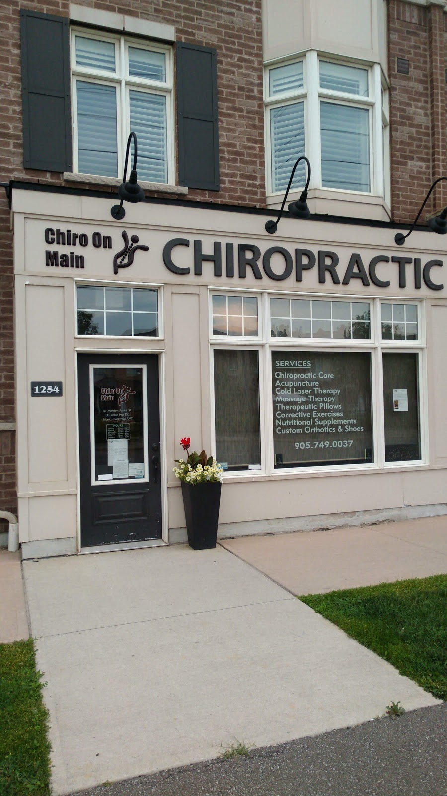 Chiro On Main | 1254 Main St E, Milton, ON L9T 8M7, Canada | Phone: (905) 749-0037