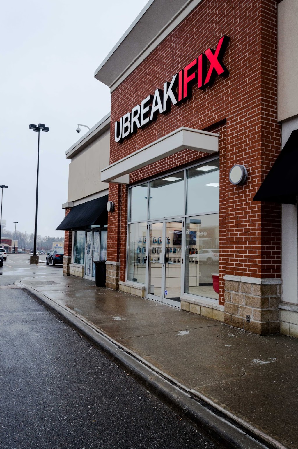 uBreakiFix | 83 First Commerce Dr, Aurora, ON L4G 0G2, Canada | Phone: (365) 500-2020