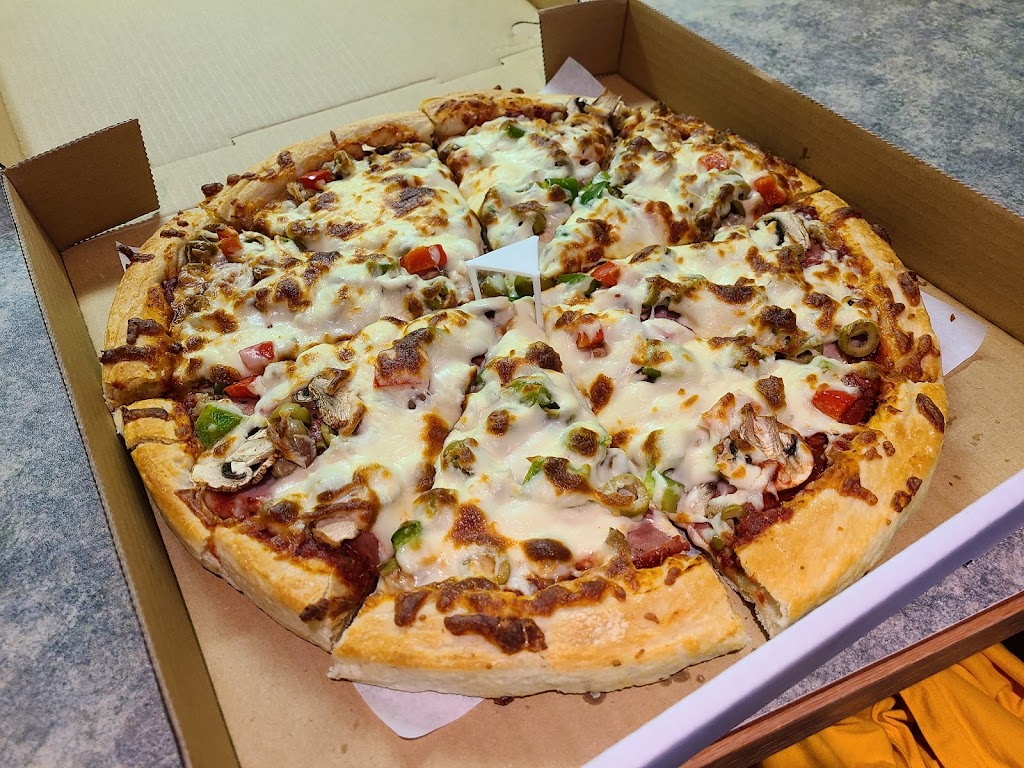 Kapps Pizza Place | 418 Boivin Rd, Elkford, BC V0B 1H0, Canada | Phone: (250) 865-2999