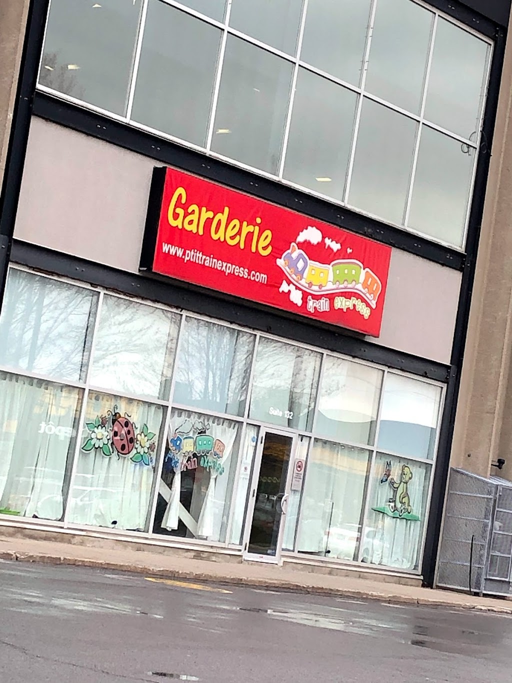 Garderie Ptit Train Express Inc | 3500 Boulevard Cote Vertu Ouest Suite 132, Saint-Laurent, QC H4R 2X7, Canada | Phone: (514) 439-3377