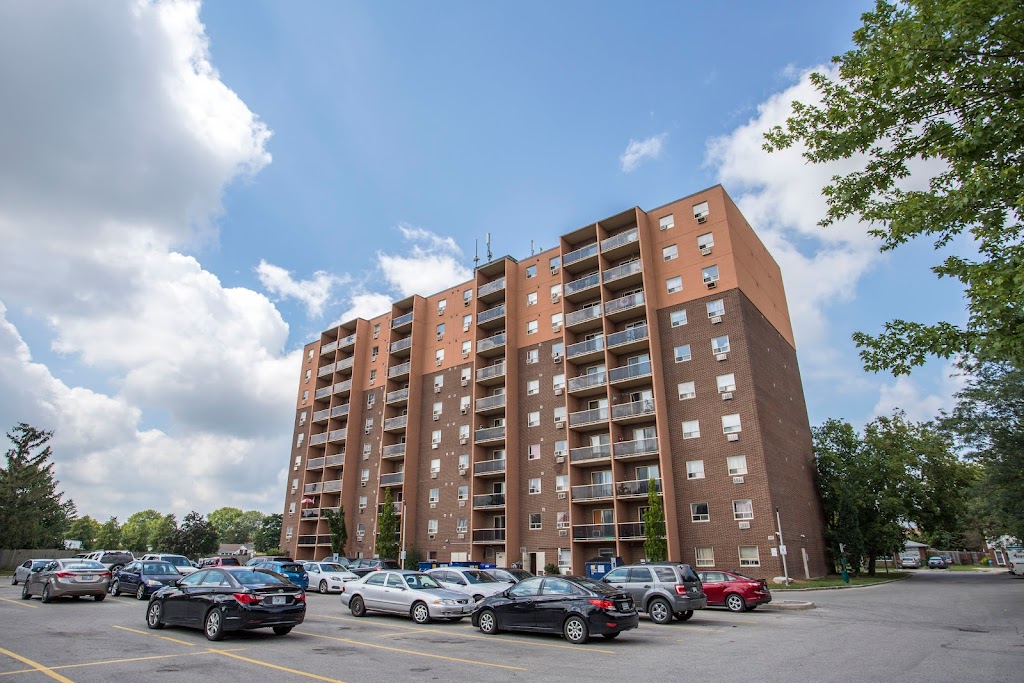 Confederation Place Apartments - Skyline Living | 104 Confederation Dr, St Thomas, ON N5P 3P4, Canada | Phone: (226) 213-4541