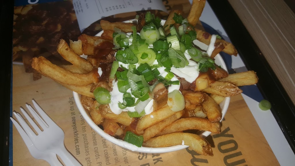 New York Fries - Pen Centre | 221 Glendale Ave Unit FC1, St. Catharines, ON L2T 2K9, Canada | Phone: (905) 682-3505