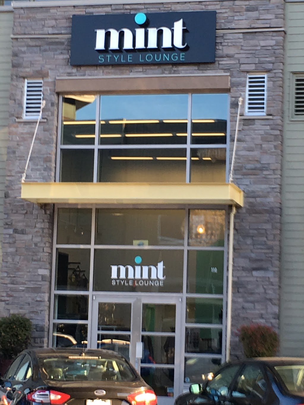 Mint Style Lounge | Building E, 15745 Croydon Dr, Surrey, BC V3S 2L5, Canada | Phone: (604) 560-9444