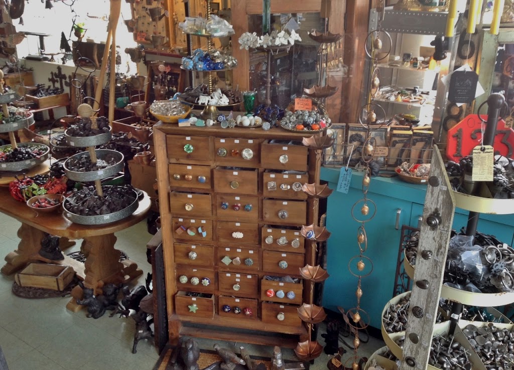 Armstrong Antiques, Hardware & Garden Decor | 1791 Eagle Rock Rd, Armstrong, BC V0E 1B7, Canada | Phone: (250) 938-1962