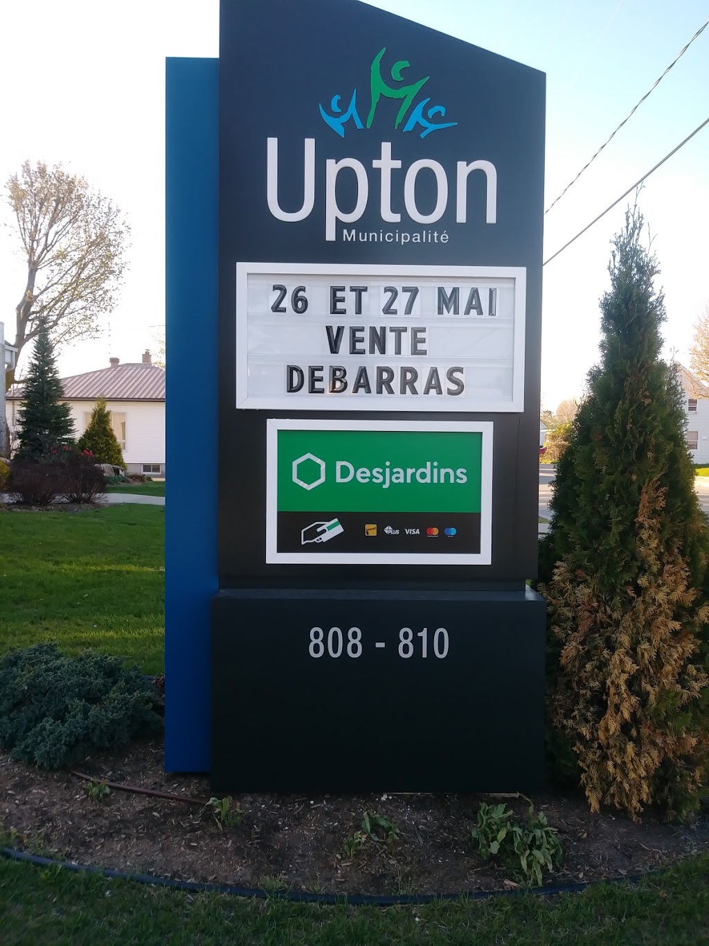 Bureau municipal | 810 Rue Lanoie, Upton, QC J0H 2E0, Canada | Phone: (450) 549-5611