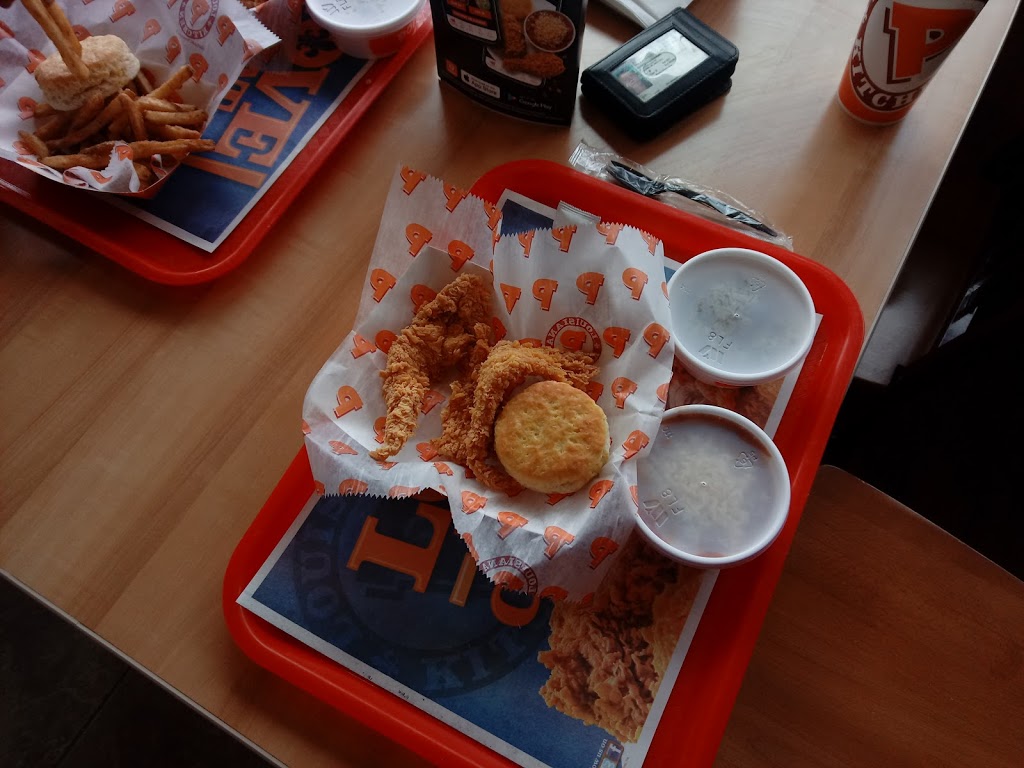 Popeyes Louisiana Kitchen | 35657 Green St, New Baltimore, MI 48047, USA | Phone: (586) 648-2547