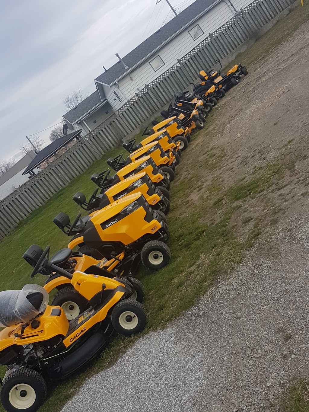 J/W Lawn Tractors Sales ,Parts and Service | 637 Mersea Road 5 RR2, Leamington, ON N8H 3V5, Canada | Phone: (519) 326-2383