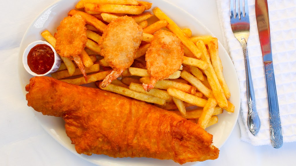 Traditional Fish & Chips (Divine Foods) | 17 Queen St N, Mississauga, ON L5N 1A4, Canada | Phone: (905) 814-9024