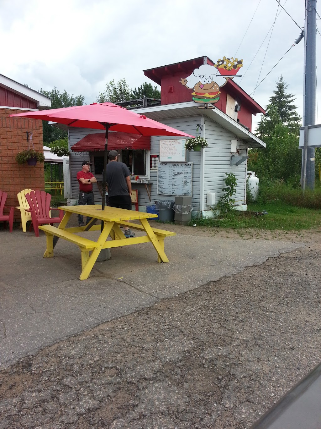 Charlie Ds | 19349 Opeongo Line Hwy 60 and, Arena Rd, Barrys Bay, ON K0J 1B0, Canada | Phone: (613) 756-7162